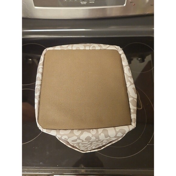 Thirty-One mini Utility Bin Say It Taupe Beige Cheetah Print Pattern 11" X 9" - Picture 5 of 7